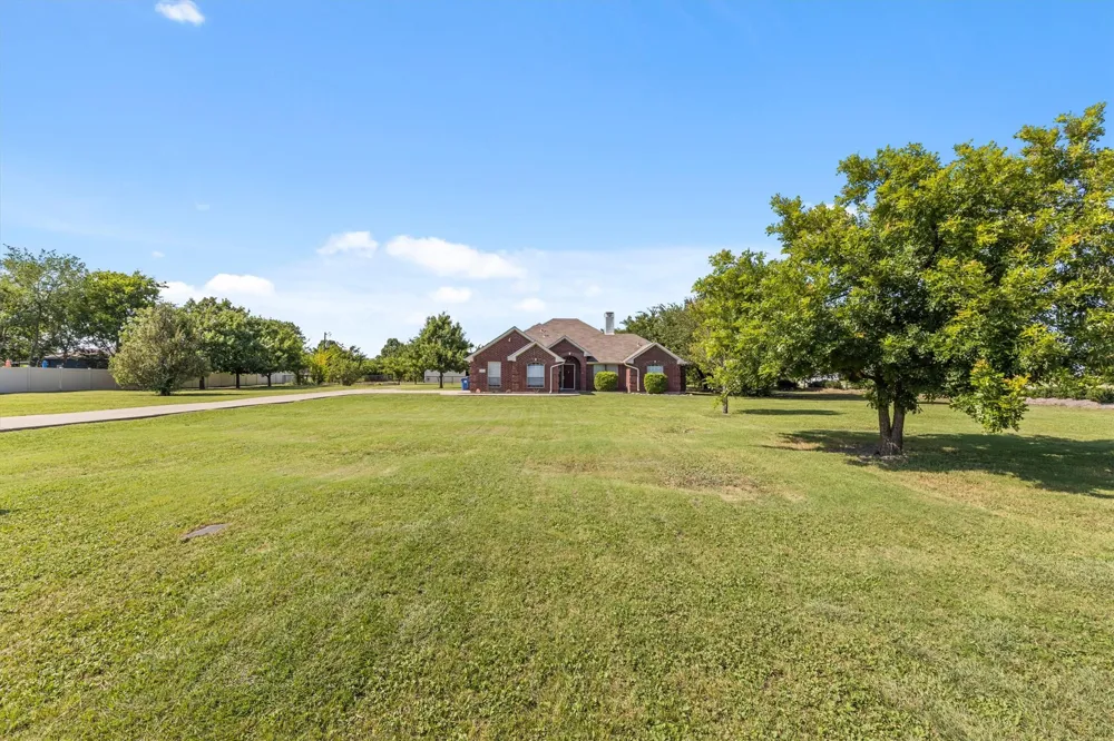 9 Horseman Drive Lucas, TX 75002