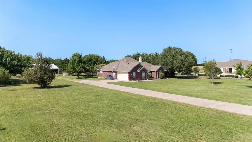 9 Horseman Drive Lucas, TX 75002