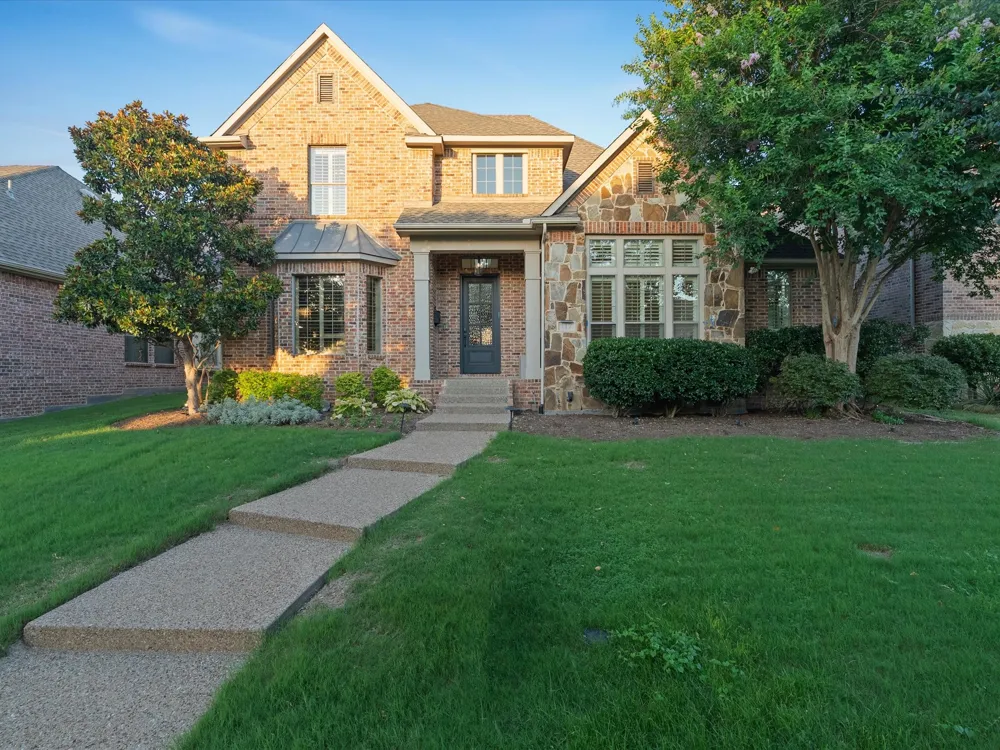 417 Mordred Lane Lewisville, TX 75056