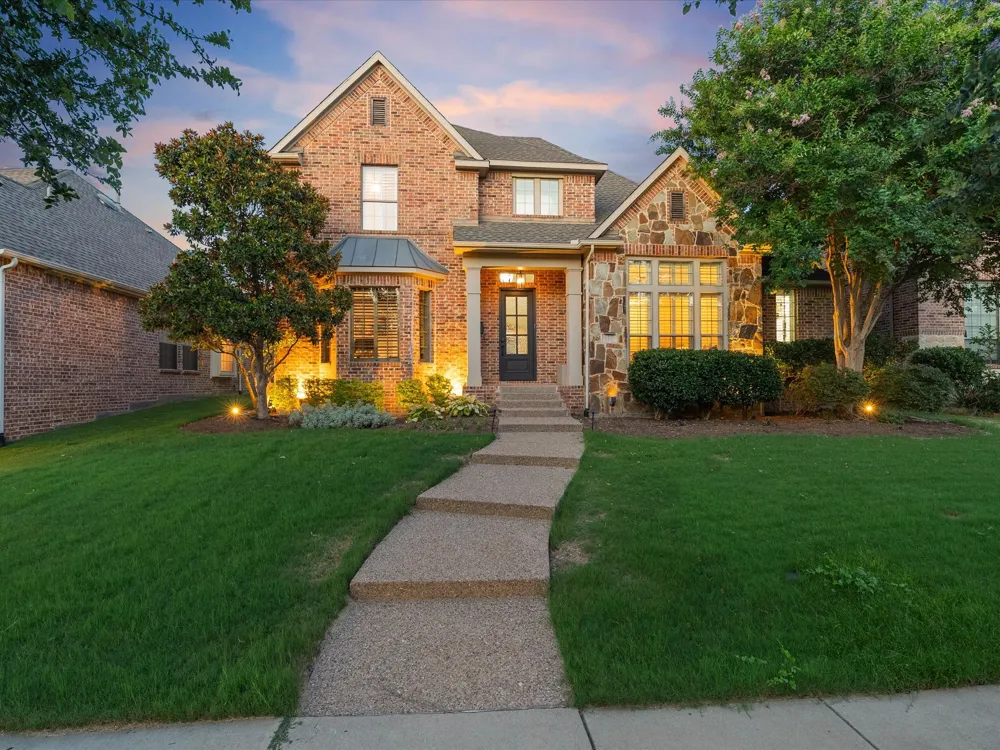 417 Mordred Lane Lewisville, TX 75056