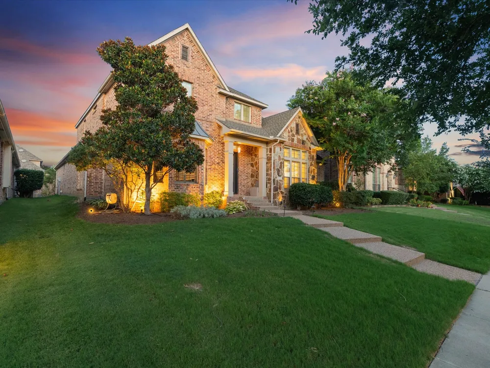 417 Mordred Lane Lewisville, TX 75056
