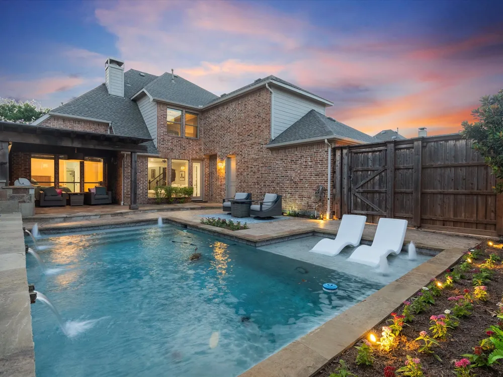 417 Mordred Lane Lewisville, TX 75056