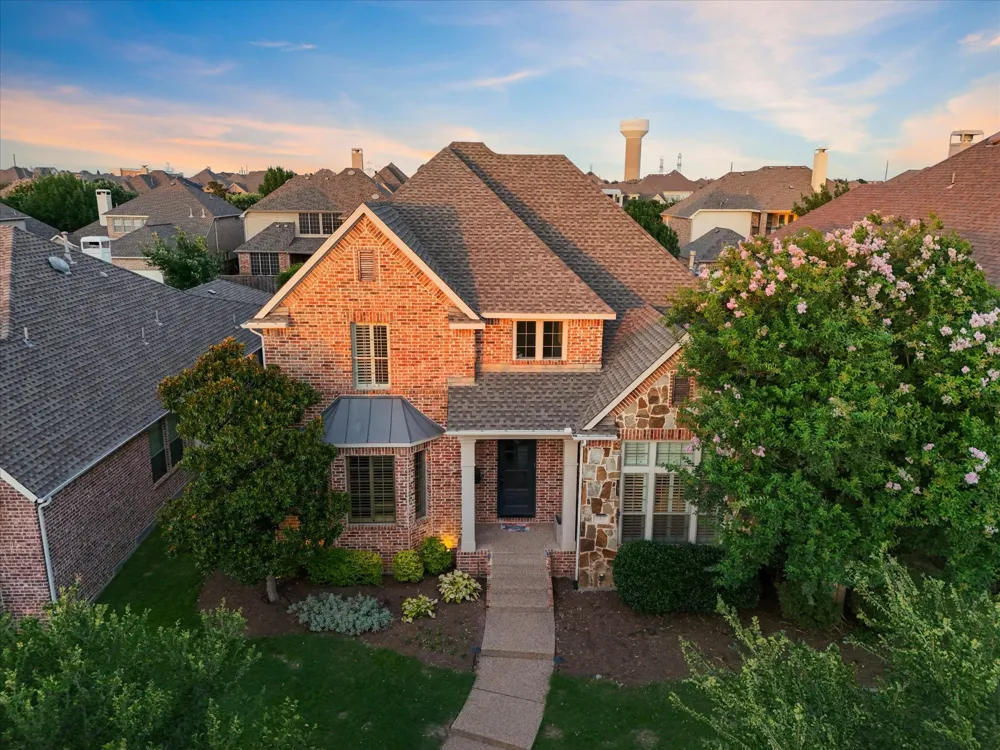 417 Mordred Lane Lewisville, TX 75056