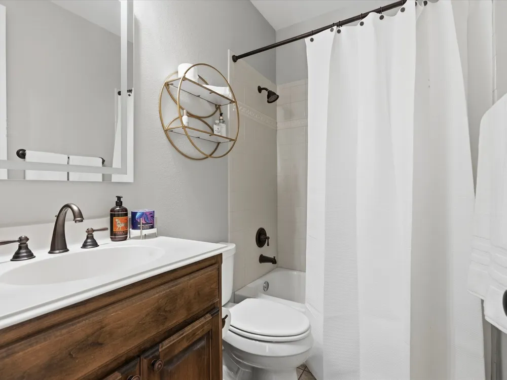 417 Mordred Lane Lewisville, TX 75056