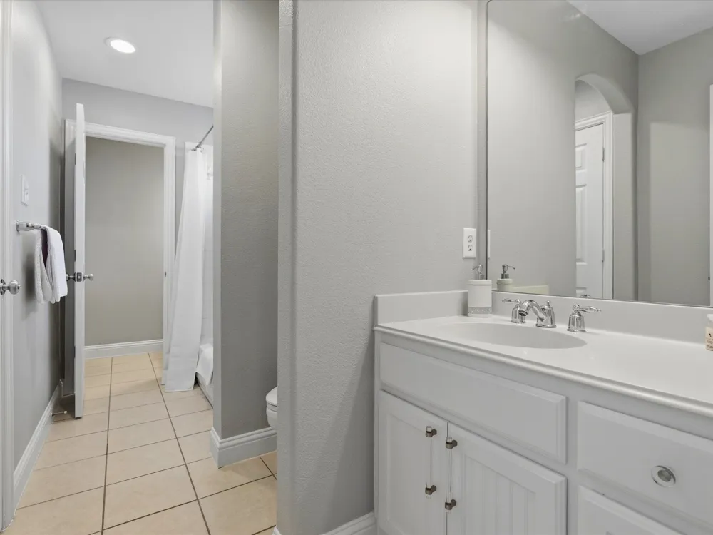 417 Mordred Lane Lewisville, TX 75056