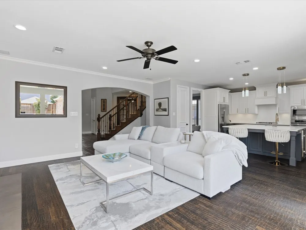 417 Mordred Lane Lewisville, TX 75056