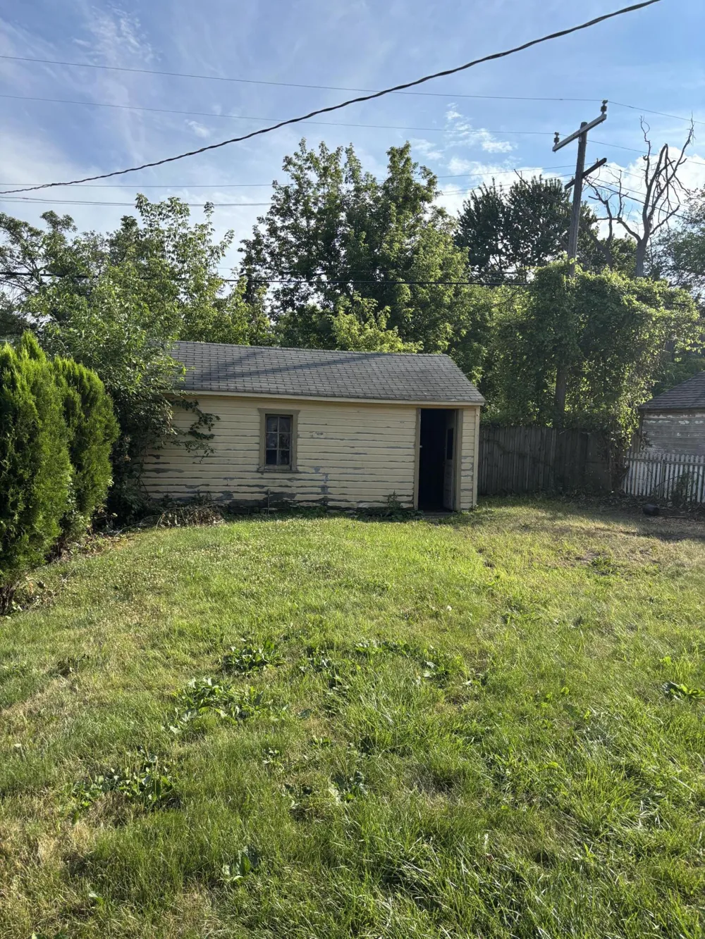 10301 Morang Avenue Detroit, MI 48224