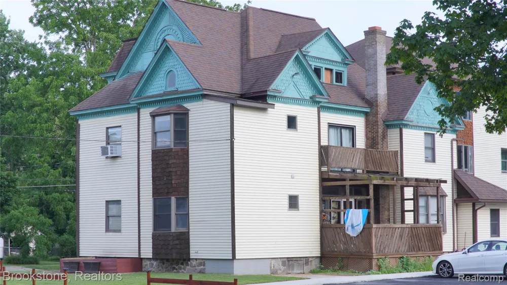 510 Pleasant Street #2 Charlotte City, MI 48813