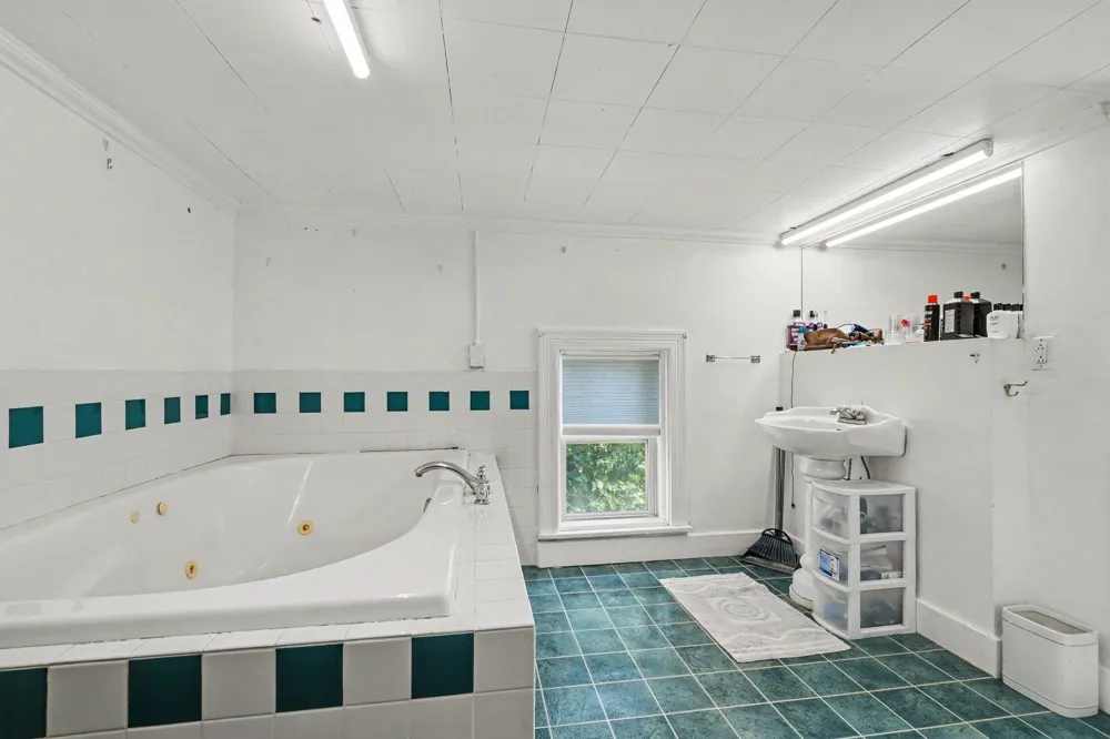 1160 E Remus Road Union Charter Township, MI 48858