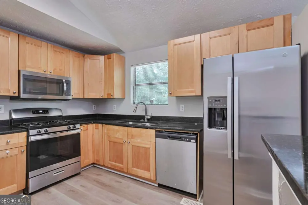 4055 Chimney Ridge WAY Ellenwood, GA 30294