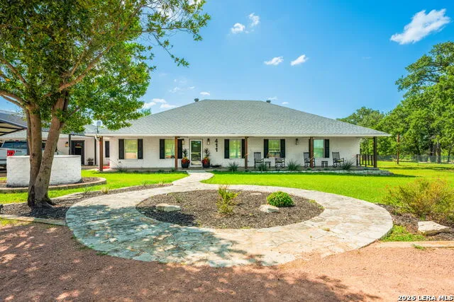 411 Emerald Loop Fredericksburg, TX 78624