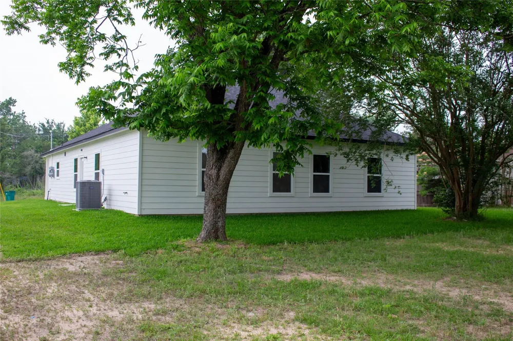 106 Runnels Street #A Willis, TX 77378