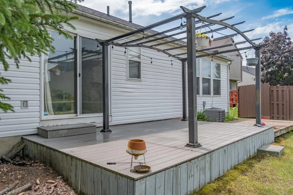 6261 Maplehurst Drive Ypsilanti, MI 48197