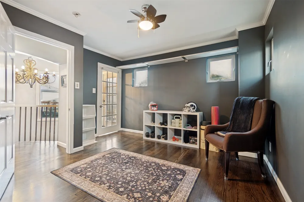 5318 Denton Drive Dallas, TX 75235