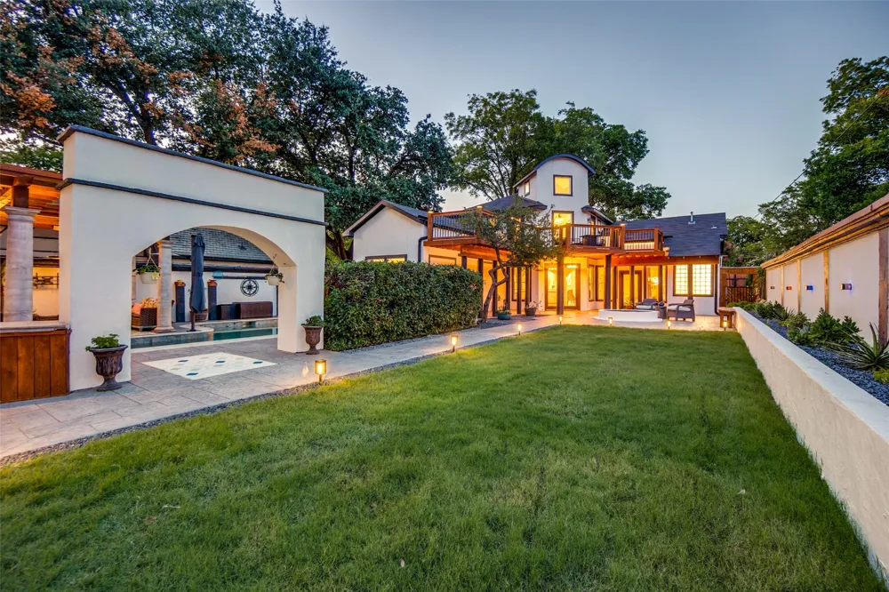 5318 Denton Drive Dallas, TX 75235