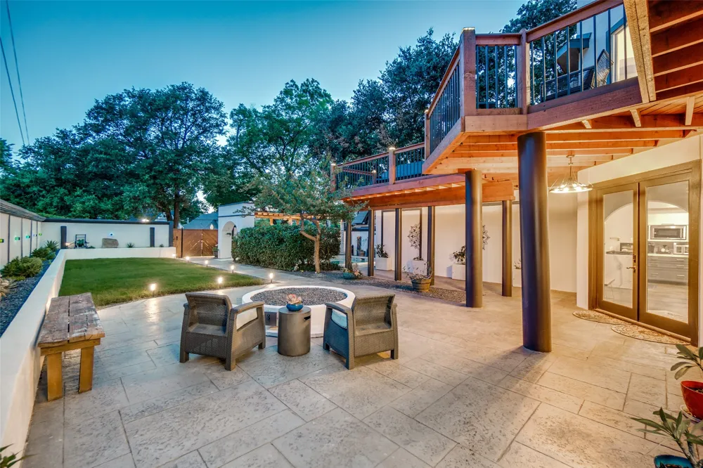 5318 Denton Drive Dallas, TX 75235