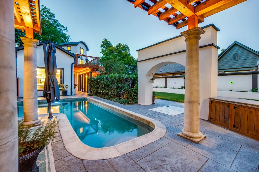 5318 Denton Drive Dallas, TX 75235