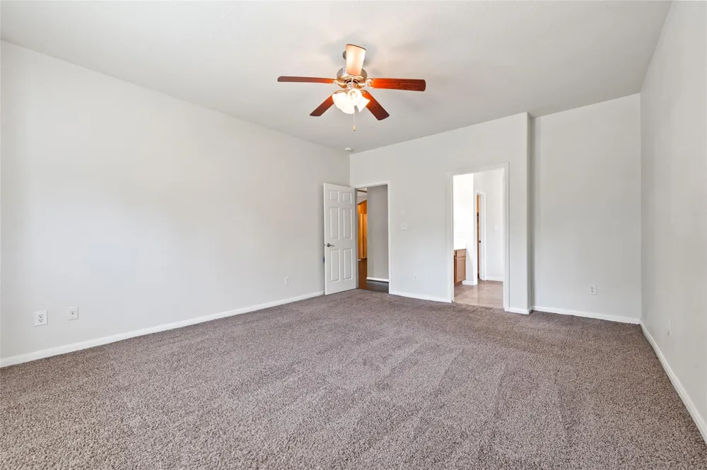 8618 E Highlands Crossing Highlands, TX 77562