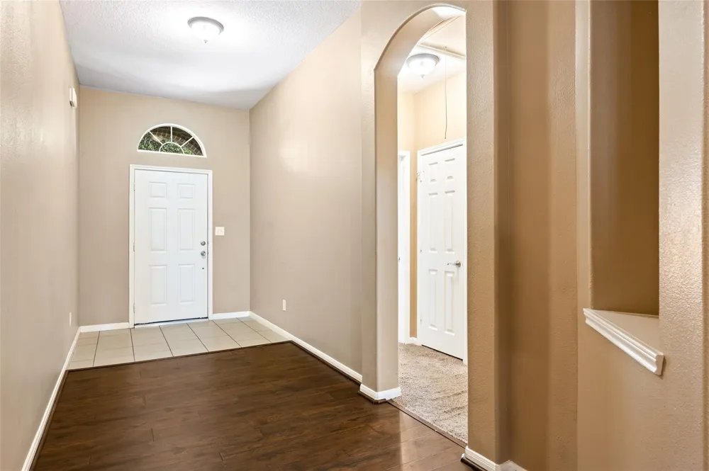 8618 E Highlands Crossing Highlands, TX 77562