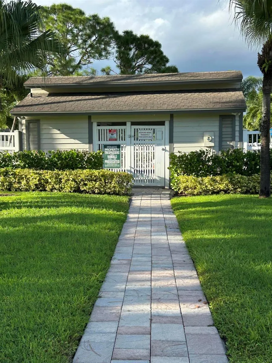 13383 Bedford Mews Court Wellington, FL 33414