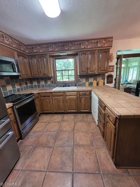 2385 River Run Drive Lewisville, NC 27023