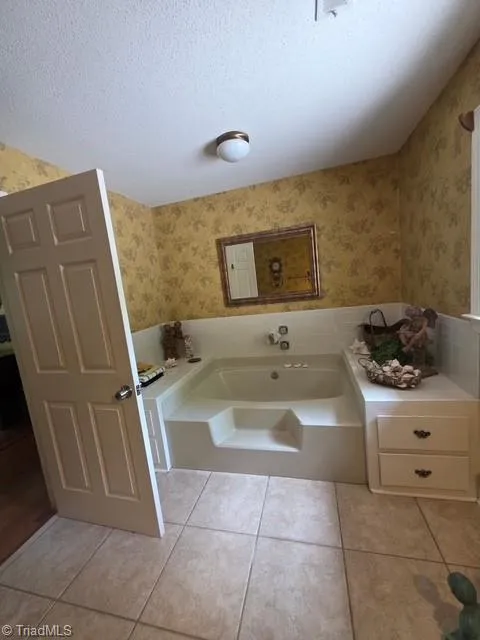 2385 River Run Drive Lewisville, NC 27023