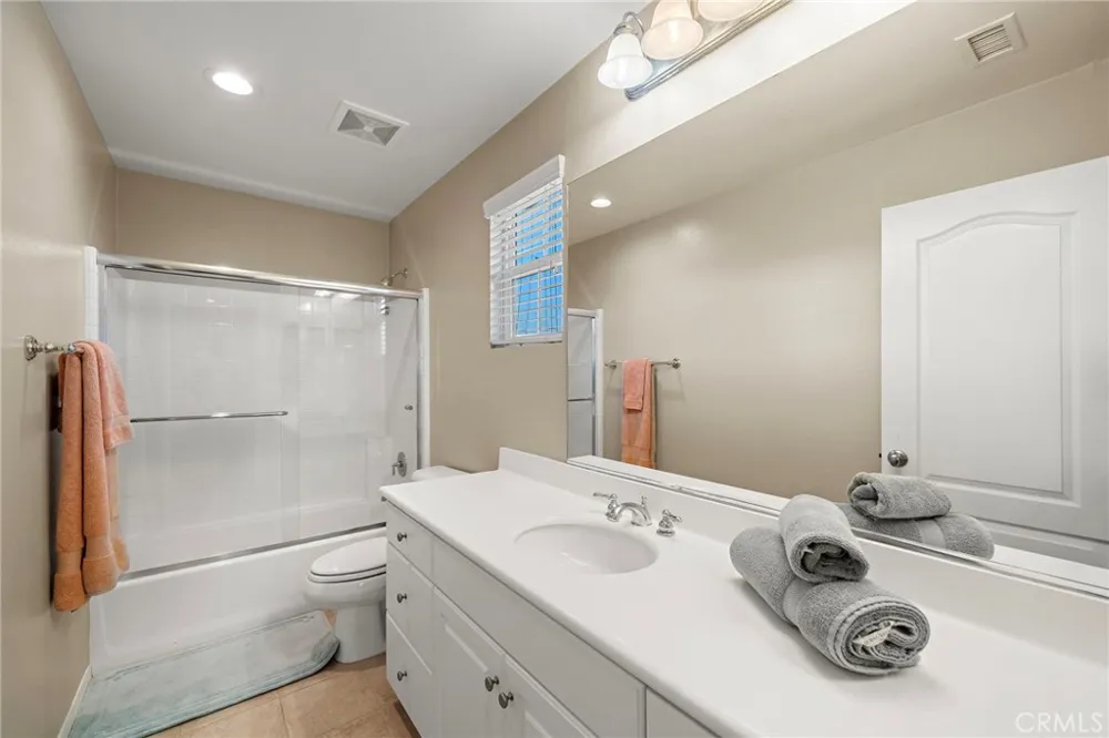 221 Landmark Tustin, CA 92782
