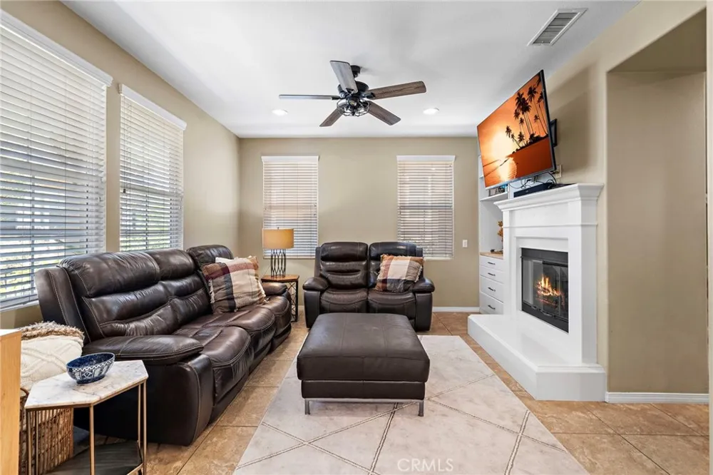 221 Landmark Tustin, CA 92782