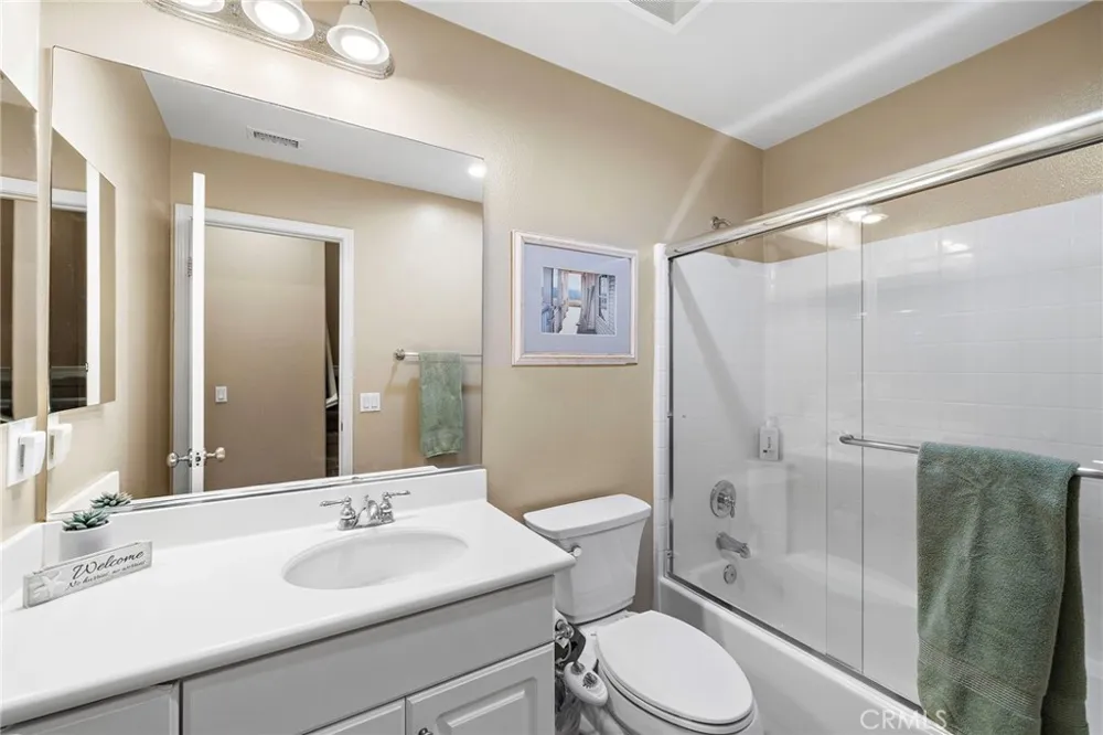 221 Landmark Tustin, CA 92782