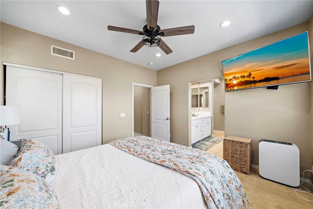 221 Landmark Tustin, CA 92782