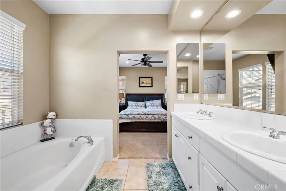 221 Landmark Tustin, CA 92782