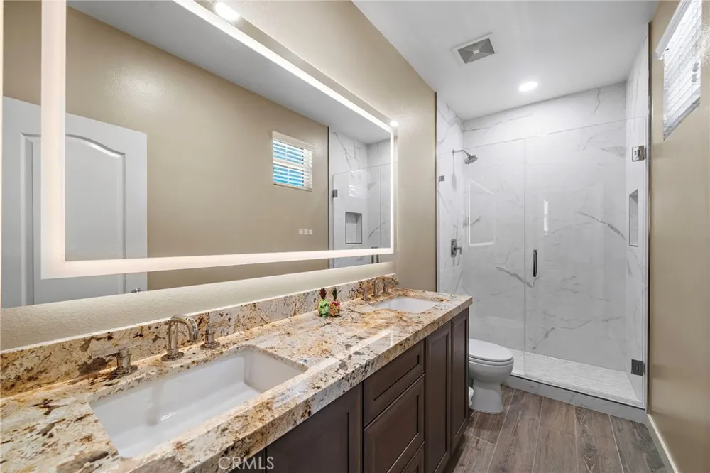 221 Landmark Tustin, CA 92782