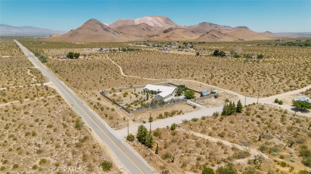 4463 Cloud 9 Mojave, CA 93501