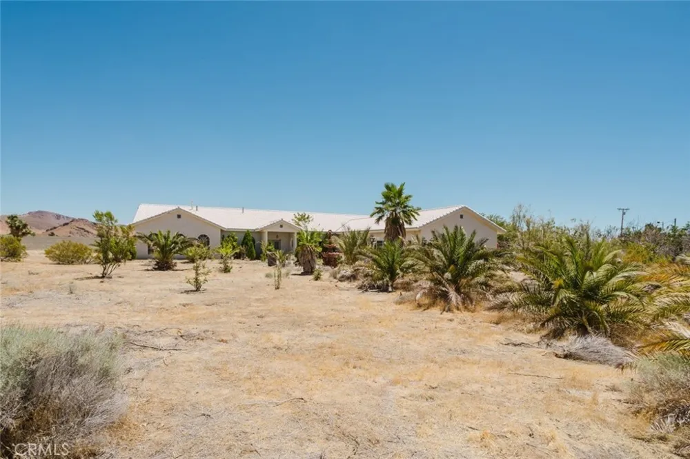 4463 Cloud 9 Mojave, CA 93501