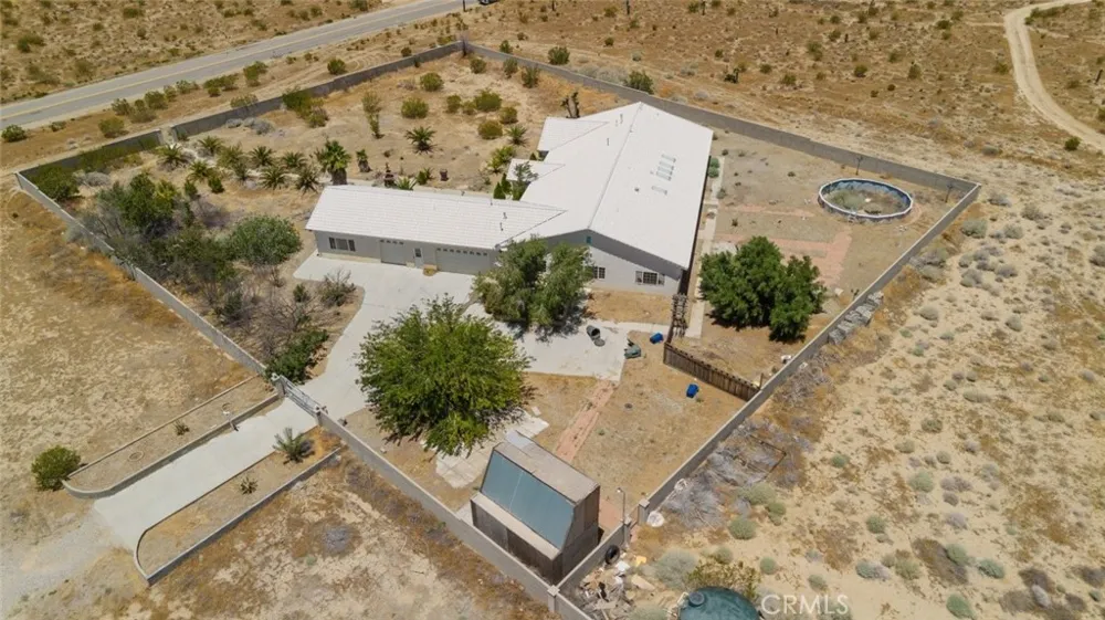4463 Cloud 9 Mojave, CA 93501