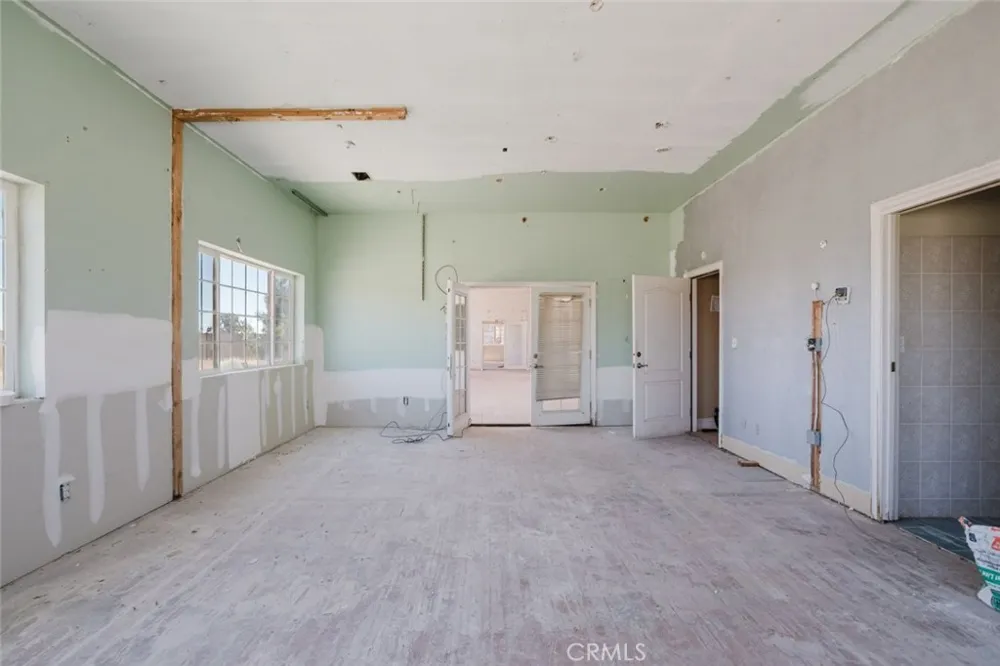 4463 Cloud 9 Mojave, CA 93501