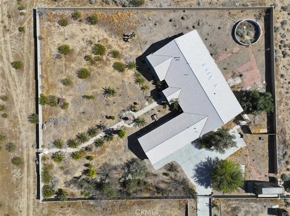4463 Cloud 9 Mojave, CA 93501