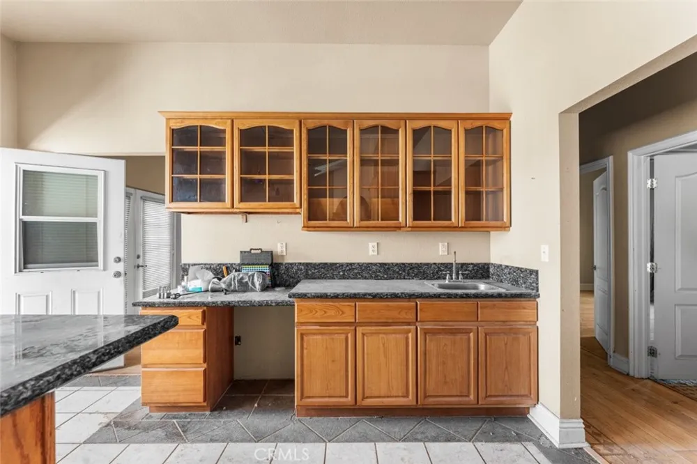 4463 Cloud 9 Mojave, CA 93501