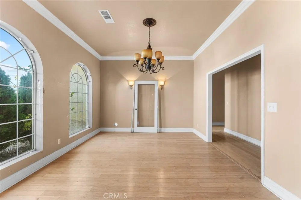 4463 Cloud 9 Mojave, CA 93501