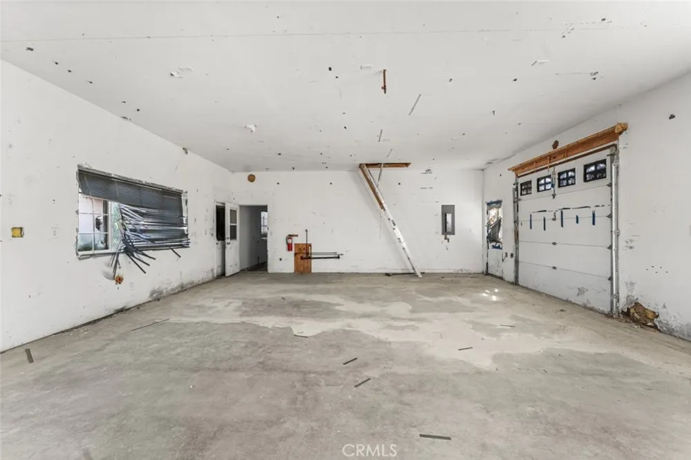4463 Cloud 9 Mojave, CA 93501