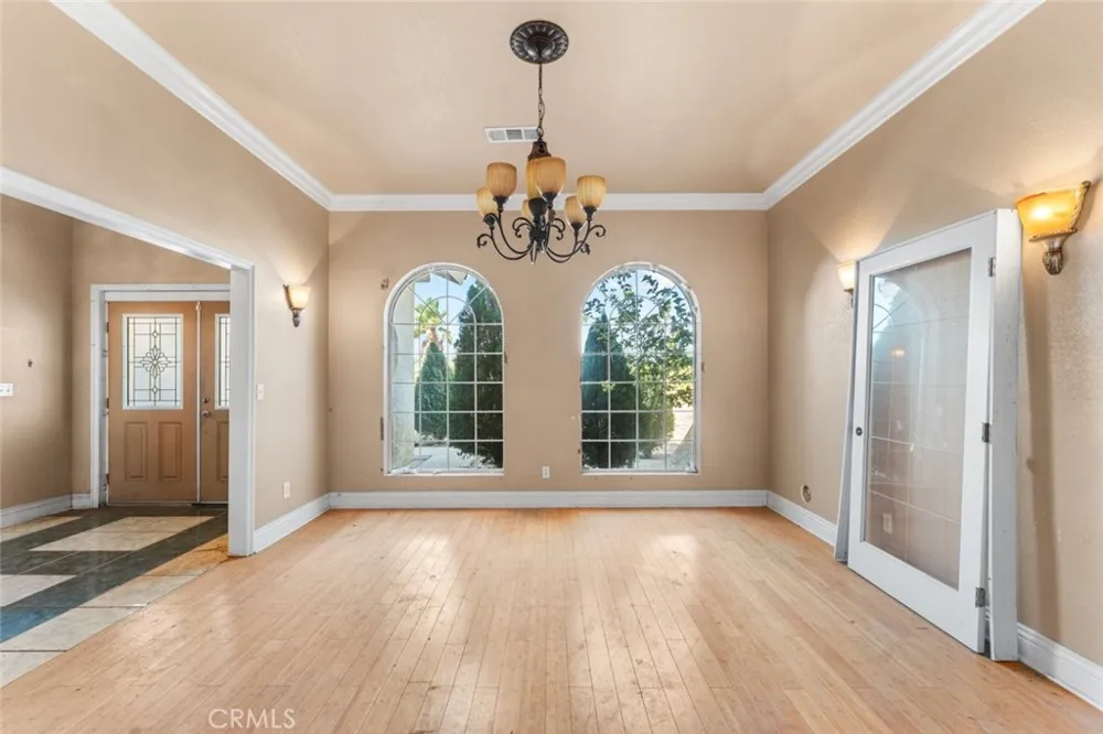 4463 Cloud 9 Mojave, CA 93501