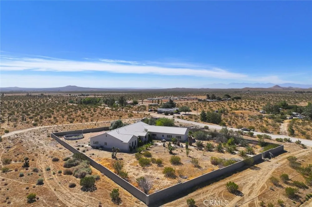 4463 Cloud 9 Mojave, CA 93501