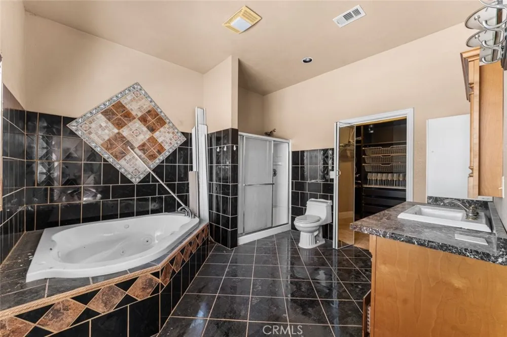 4463 Cloud 9 Mojave, CA 93501