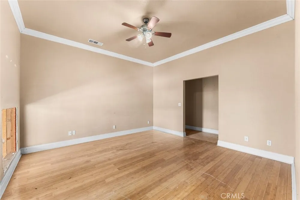 4463 Cloud 9 Mojave, CA 93501