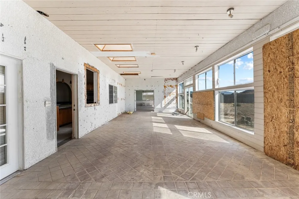 4463 Cloud 9 Mojave, CA 93501