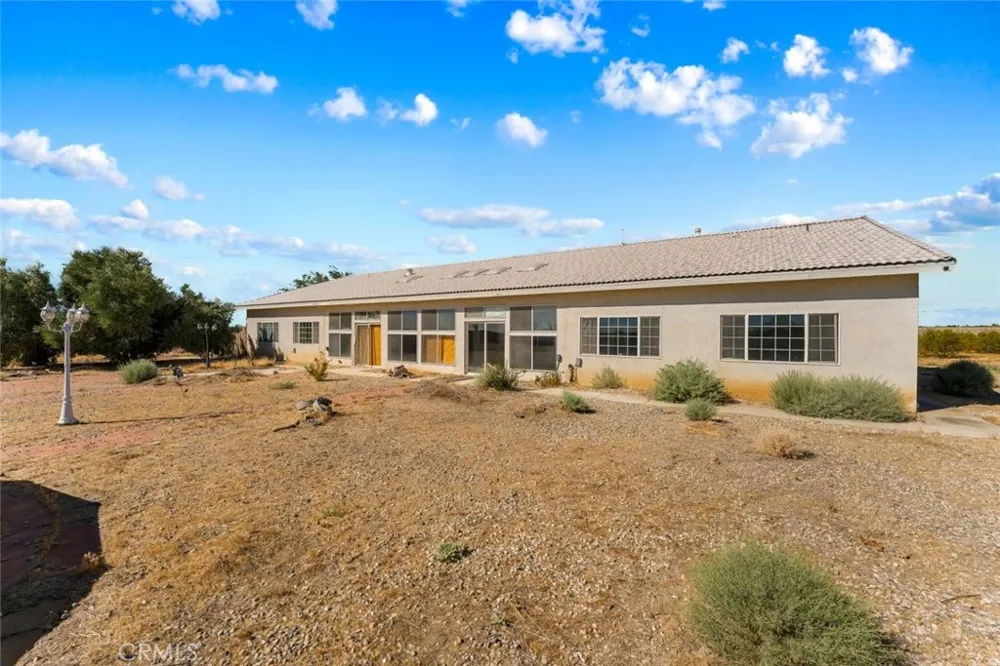 4463 Cloud 9 Mojave, CA 93501