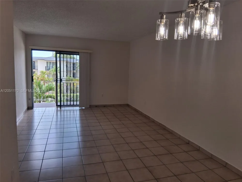 6200 W Flagler St #305 Miami, FL 33144