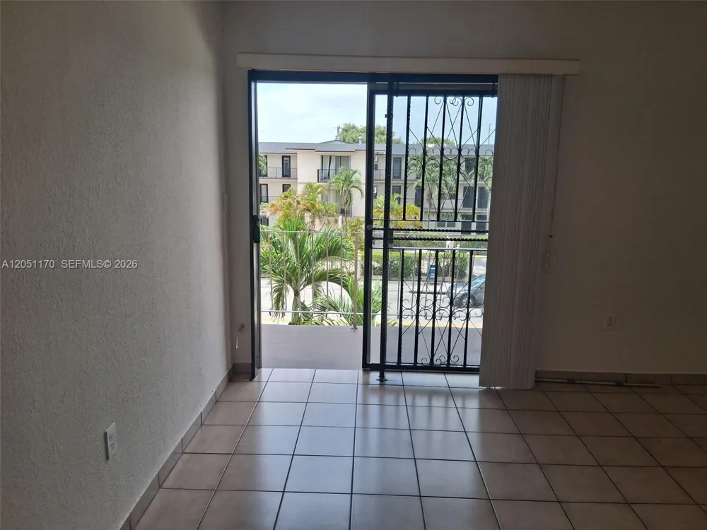 6200 W Flagler St #305 Miami, FL 33144