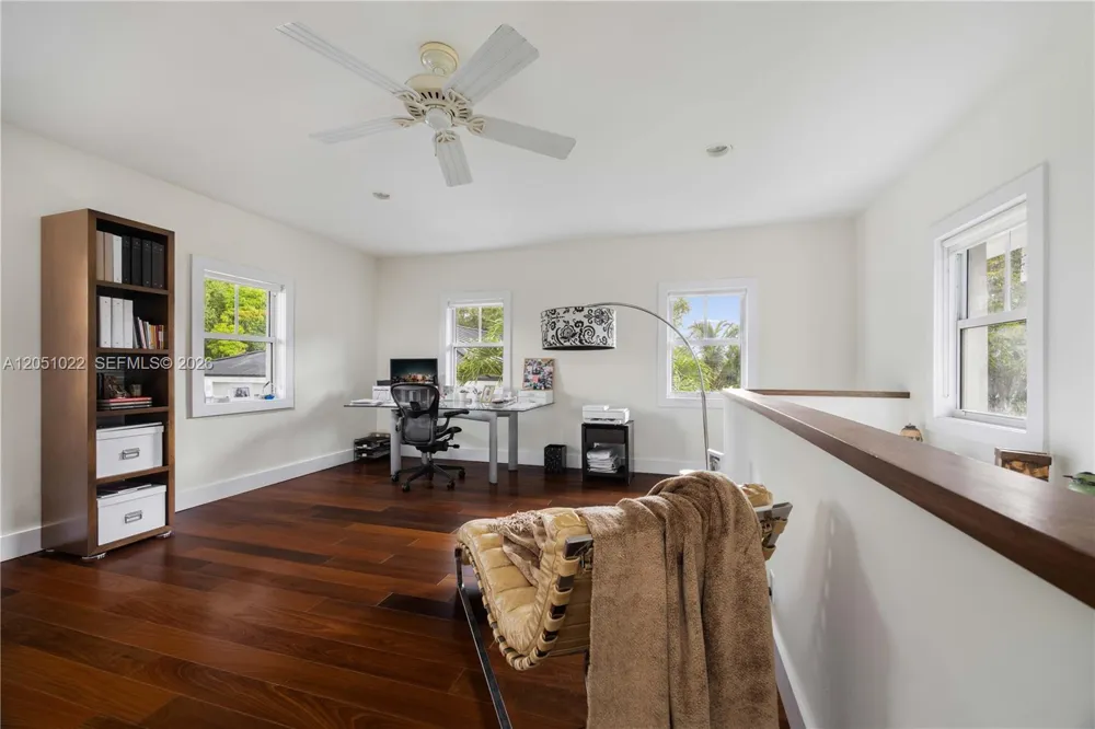 6845 SW 98th St Pinecrest, FL 33156