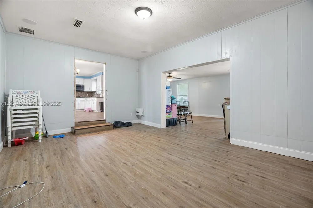 9775 Evans Jacksonville, FL 32208